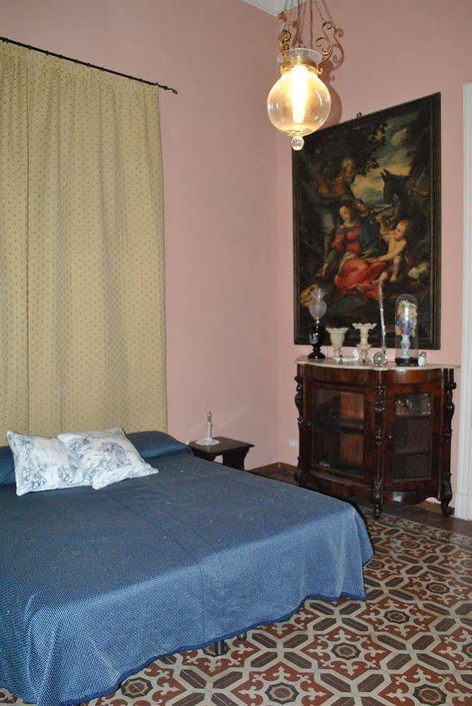 A Casa Di Laura Bed & Breakfast Catania Exterior photo